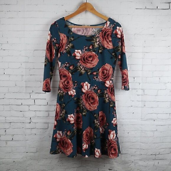 CHARLOTTE RUSSE GREEN 3/4 SLEEVE ROUND NECK MIDI DRESS PINK FLORAL SIZE MEDIUM - Picture 1 of 6